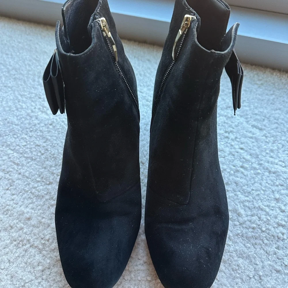 Kate Spade Black Ankle Boots with Bow Accent - Picture 3 of 8